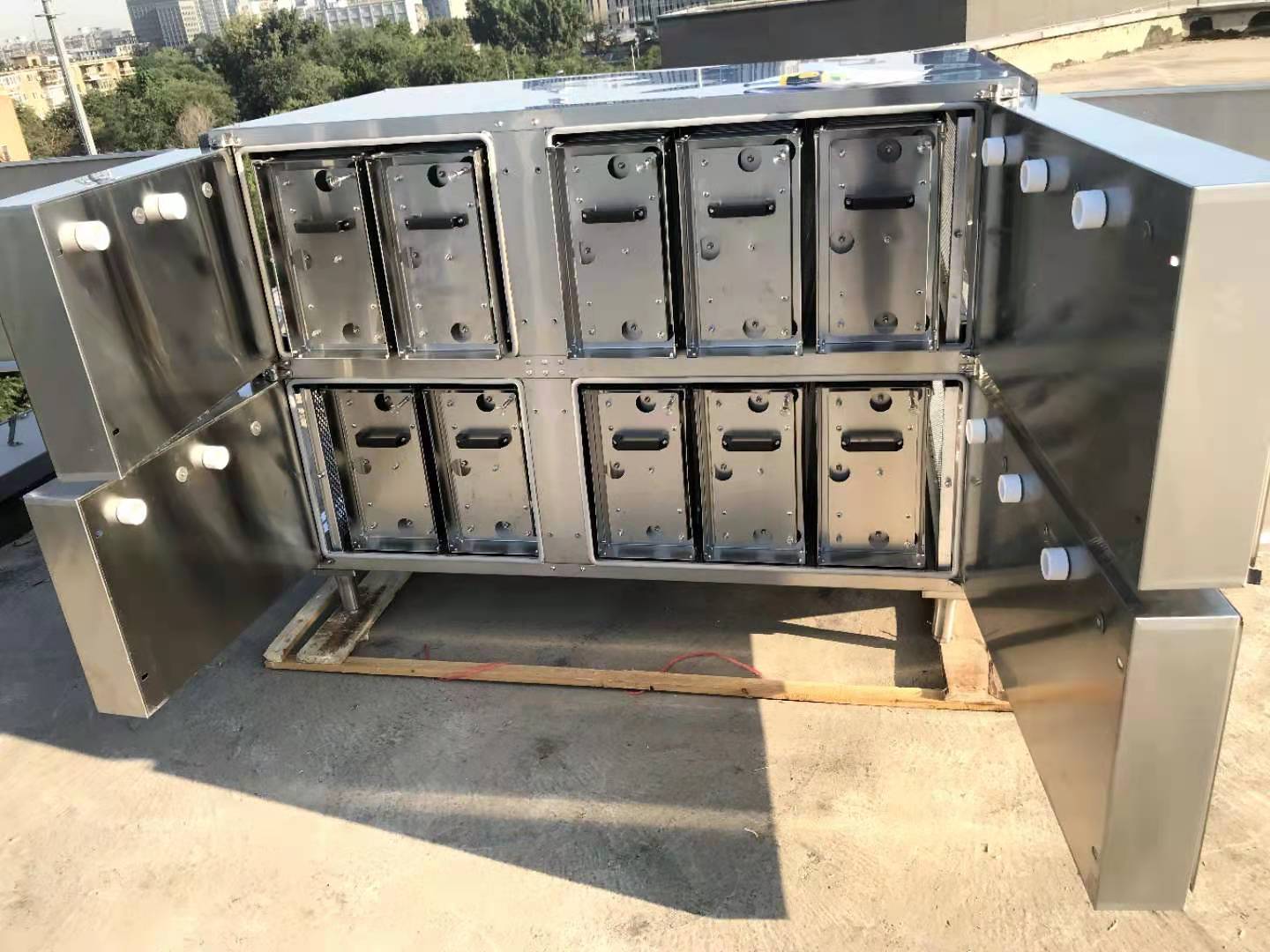 廚房設備維修保養(yǎng),油煙管道清洗,大型油煙機清洗,煙道清洗,廚房清洗,油煙凈化器改造安裝